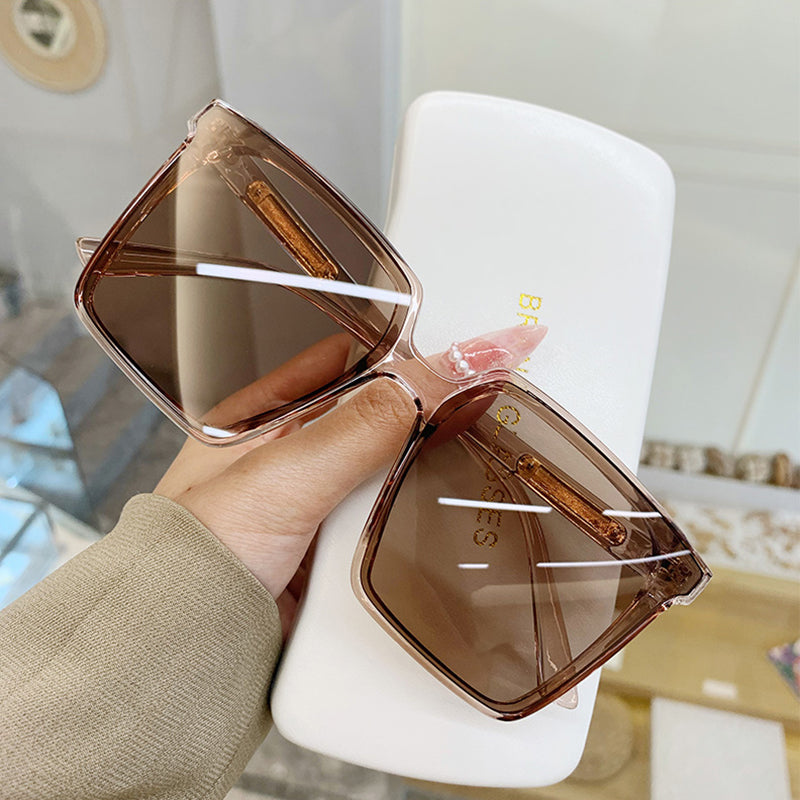 Woman's Icon Square Sunglasses