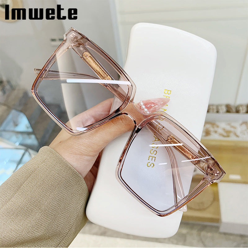 Woman's Icon Square Sunglasses