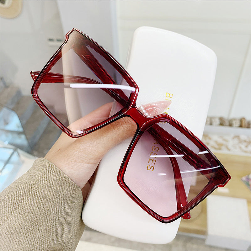 Woman's Icon Square Sunglasses